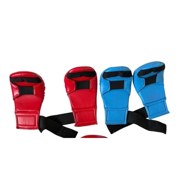 ASE Martial Arts Youth Sparring Gloves - Unisex Kids Karate Mitts Size XS - Picture 2 of 2